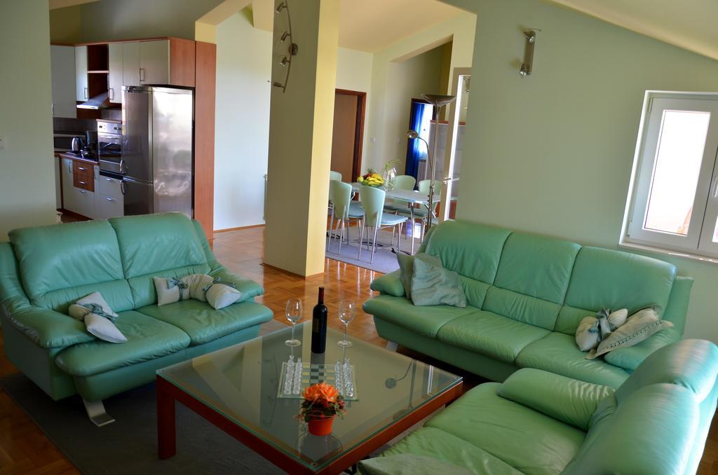 House Maric Apartment โปเรช ภายนอก รูปภาพ